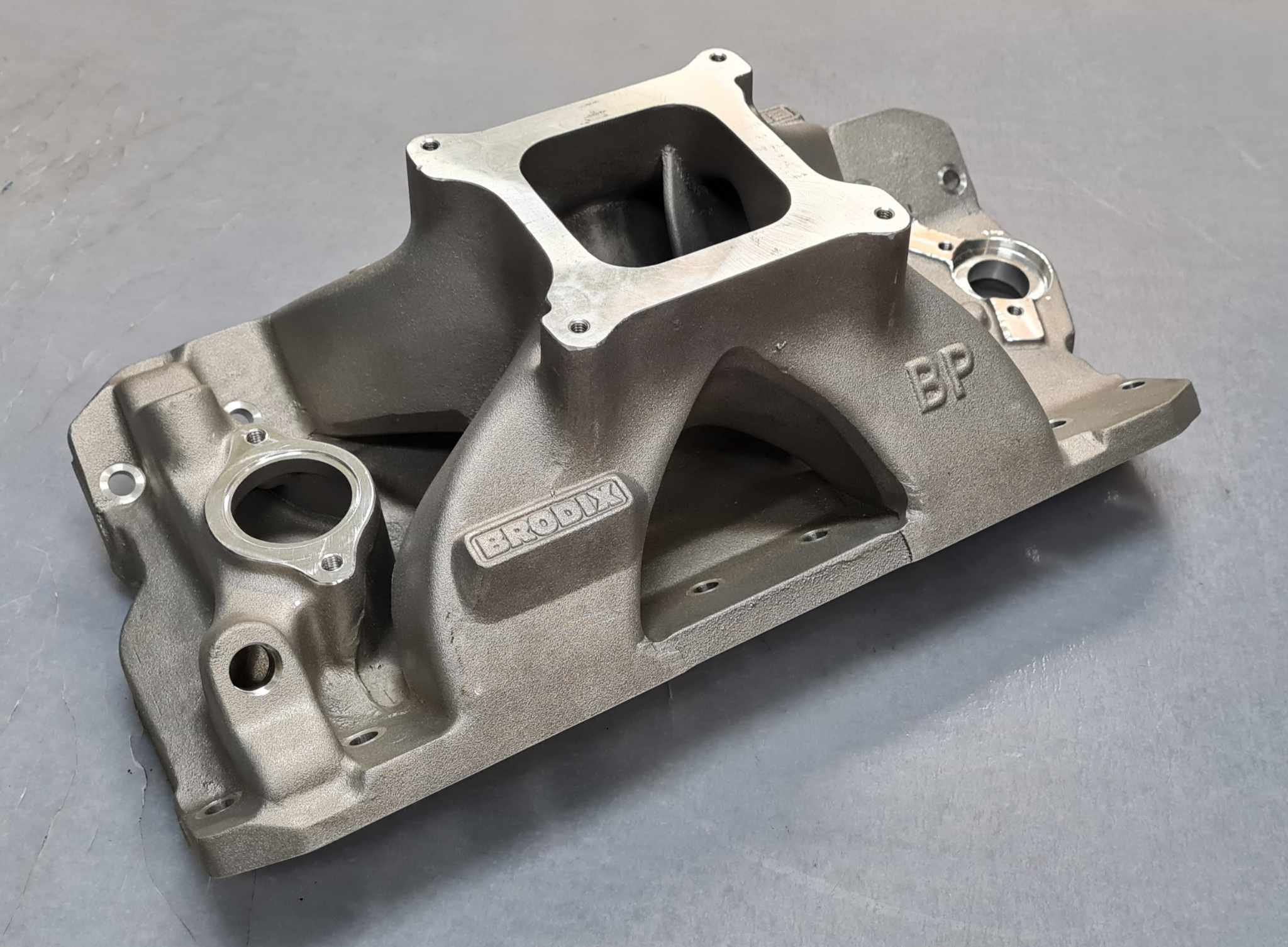 Brodix HV 1500 Series Intake Manifold Suit Small Block Chevy With Brodix WP 15 Series Heads